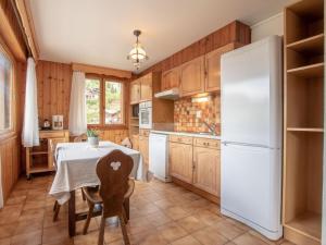 Appart 9 pers. avec Sauna et Spa au pied des pistes, parking privé - FR-1-467-142