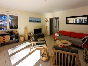 T3 76m² avec terrasse, balcon, à 100m de la plage dEyrac, parking et WIFI - FR-1-420-154