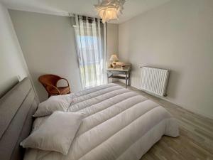 Appartements Etel - Appt. moderne 2 pieces, Wifi & parking, a 700m de la plage - FR-1-479-171 : photos des chambres
