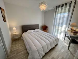Appartements Etel - Appt. moderne 2 pieces, Wifi & parking, a 700m de la plage - FR-1-479-171 : photos des chambres