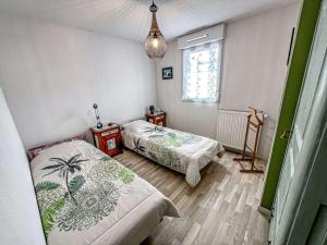 Appartements Appartement 3 pieces a Etel avec jardin, wifi et parking prive - FR-1-479-172 : photos des chambres