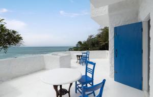 Seaside private villa Talalla Blue