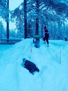 Wanha Koulu Tahko 2h Huone, Sauna, Minikeittiö, Rinteet Spa Ravintola 6km, Sali, Wifi, Lemmikit OK, Edukas