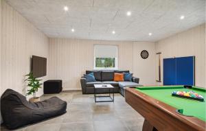 5 Bedroom Lovely Home In Højslev