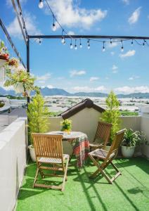 Phòng Giường Đôi Nhìn Ra Núi (Double Room with Mountain View)