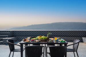 The Edge villa by Hillstaytion