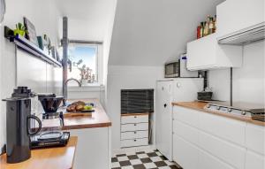 Stunning Apartment In København Sv