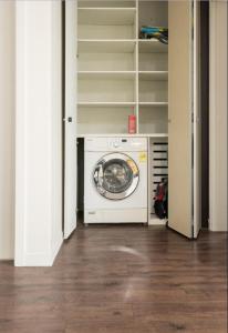 Gangnam Apartment 100m 3 Bedrooms 2 Private Bathrooms M CEO Residence 1 Minute to COEX Fully Furnished 3Bdr 2Bath