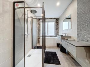 Appartements LOFT Terrasse avec SPA proche centre historique : photos des chambres