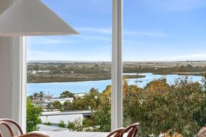 Coastal Beach House with Panoramic Views and Stunning Sunsets - Ubytování bez kategorie ve městě Ocean Grove