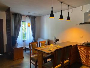 Apartment Green Amazon