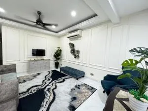 Modern 4BR Melawati Mall, KL EastMall, Zoo Negara, UIA IIUM - Ulu Klang