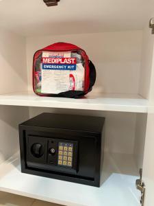 JK Suites Cheer B125