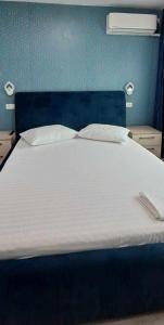 Apartament de lux lângă mare și Port Turistic Mangalia, 2 camere decomandate la parter, parcare gratuita, se închiriază în scop turistic tot timpul anului
