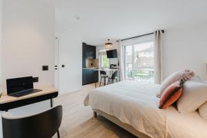 Appart'hotels Appart Hotel Neostelia : Studio avec Lit Queen-Size