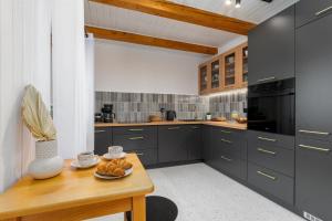 Chata Piechówka - Góralski dom z bala z gorącą balią i widokiem na góry