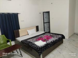 pihu paying guest house