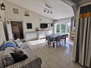 Maisons de vacances GITES DE SAUVETERRE Petit dejeuner compris : photos des chambres
