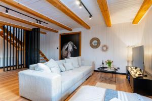 Chata Piechówka - Góralski dom z bala z gorącą balią i widokiem na góry