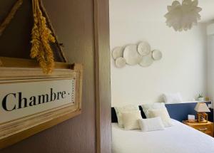Appartements BELLEVUE -Appartement de Charme - Vue imprenable sur la Mer - Face a Nausicaa : photos des chambres