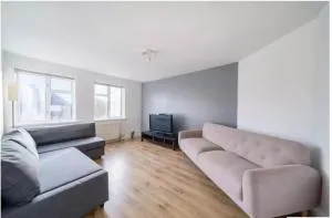 Nursery Lodges - Sunbury Common