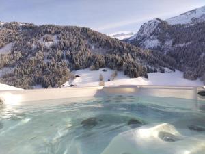 Maisons d'hotes Aux fermes de la Croix, Maison d'hotes, Spa : photos des chambres