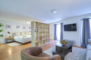 Lovely Apartments - Increíble loft en el corazón de Madrid - 4-звездочные отели в городе Мадрид