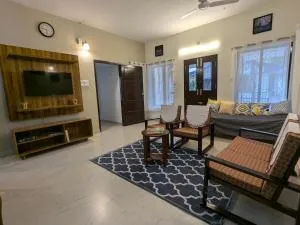 Oyster Lily, 2BHK in Ngl City Centre, Calm Area - Nāgercoil