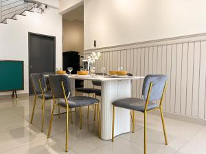 Corner House Puchong 18 pax BBQ Kid Friendly