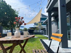 Corner House Puchong 18 pax BBQ Kid Friendly