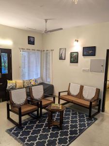 Oyster Lily, 2BHK in Ngl City Centre, Calm Area