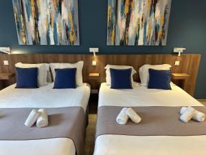 Hotels Hotel Le Mistral : Chambre Quadruple