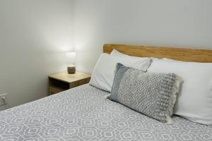 Inn at Rockaway Beach Unit 8