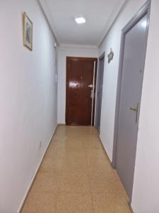 56- Habitacion del piso