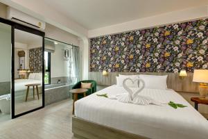 Ang Pao Hotel Phuket