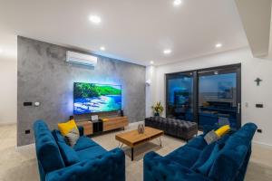 Luxury Villa Royal Hill with 34 m2 pool