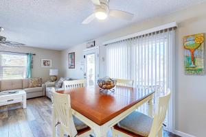 The Villas, Condo 1A