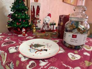 2-bedroom, 2-bathroom with fireplace and garden at Winslow Infinity