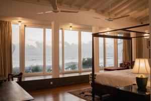 Villa Sayura by TONIK - 2BR Private Villa in Boosa - Plunge Pool, Sea View