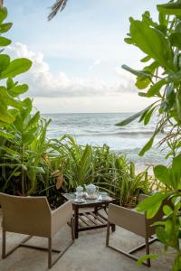 Villa Sayura by TONIK - 2BR Private Villa in Boosa - Plunge Pool, Sea View