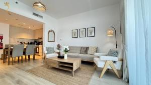 Stylish 1BR - Waters Edge Coastal Chic Retreat