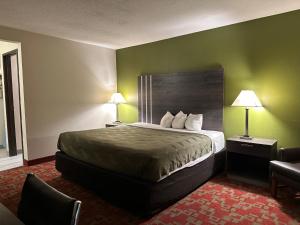 Standard King Room room in Hotel Inn Milwaukee