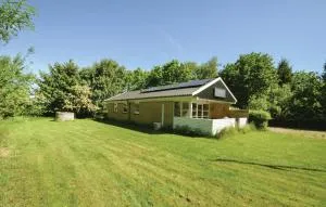 Three-Bedroom Holiday Home In Oster Assels - Sallingsund