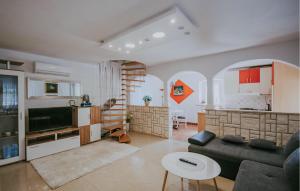 Stunning Home In Brtonigla 