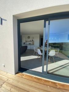 Maisons de vacances Maison neuve vue panoramique sur la mer 6 pers a Crozon : photos des chambres