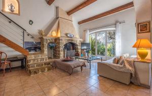 Cozy Home In Peymeinade