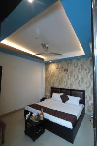 Hotel Delhi Airport Plaza IGI Airport , Free Airport Pickup