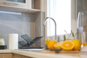 Vibrant 2BR in Koukaki
