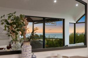 Waterfront Family Retreat Estuary Wknd Market