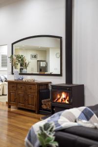 Waterfront Family Retreat Estuary Wknd Market